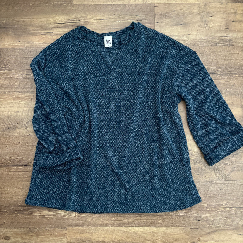 Lightweight 3/4 Sweater